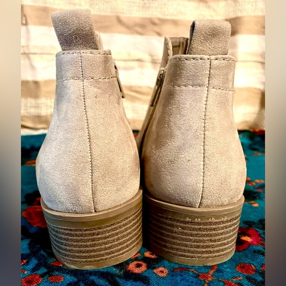 Time and Tru Taupe Faux Suede Ankle Boots | Women’s 6.5 - Picture 4 of 9